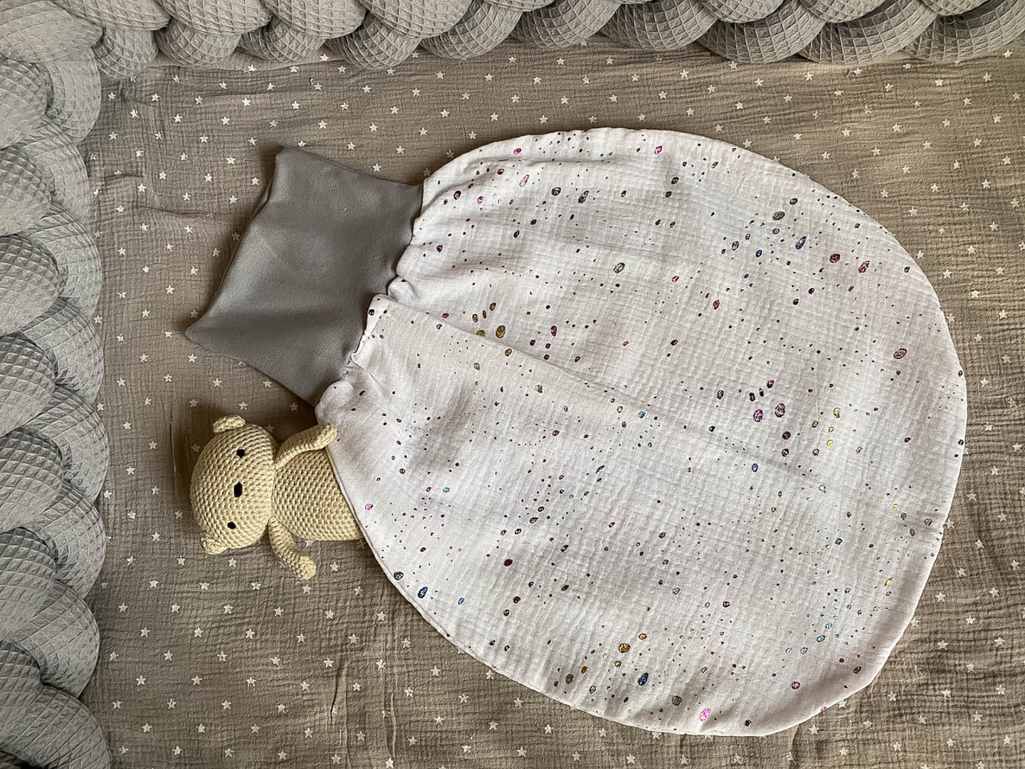 Sommer-Schlafsack aus Musselin *weiß/ schillernde Punkte*
