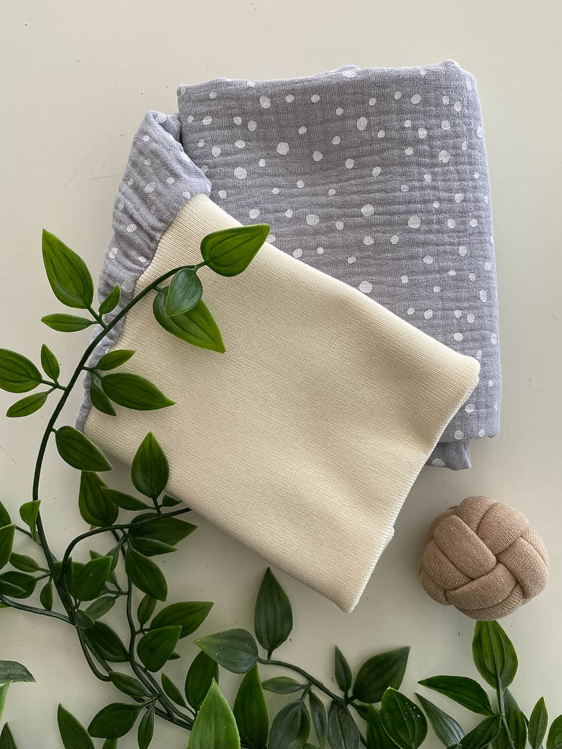 Sommer-Schlafsack aus Musselin *hellgrau/ irreg Punkte*