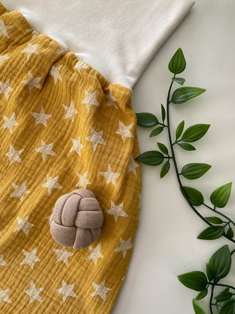 Sommer-Schlafsack aus Musselin *senf mit Sternen*