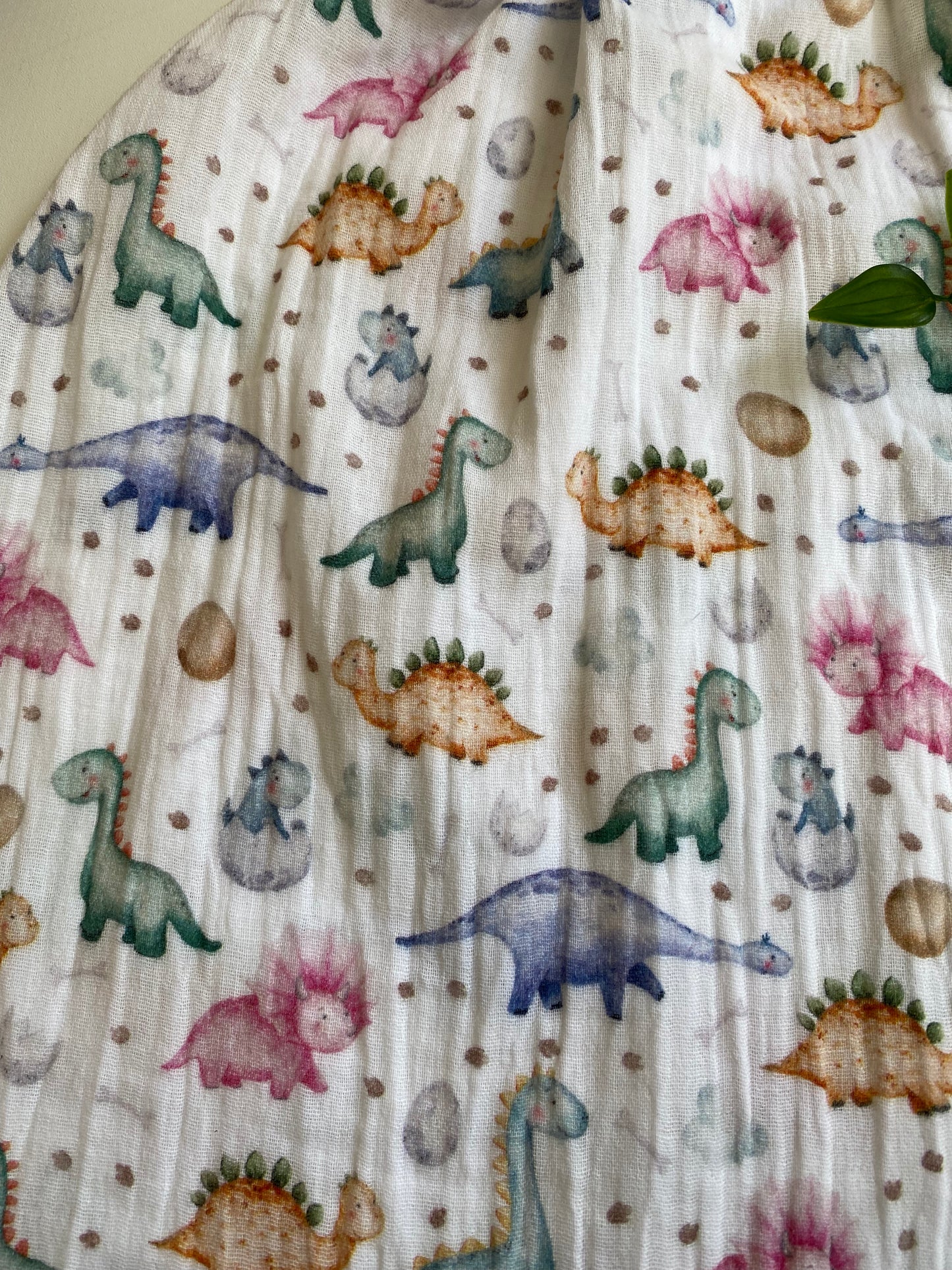 gefütterter Schlafsack aus Musselin *Aquarell/ Dinokids