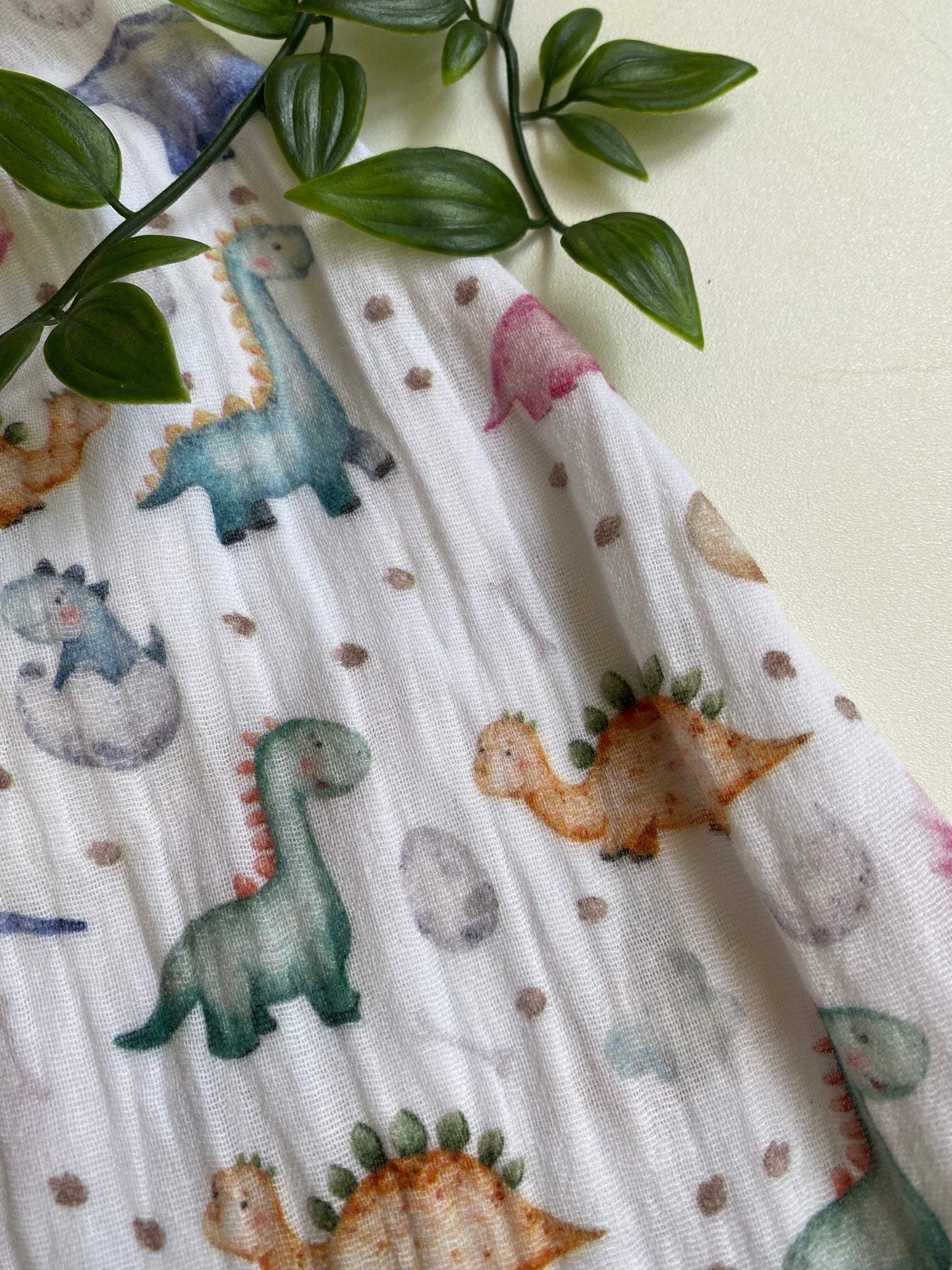 gefütterter Schlafsack aus Musselin *Aquarell/ Dinokids