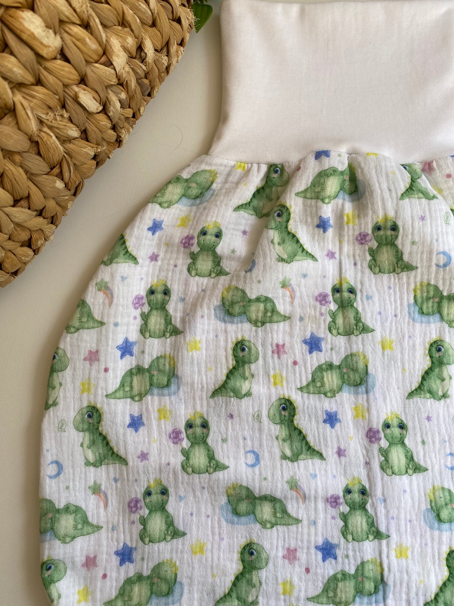 gefütterter Schlafsack aus Musselin *grüne Dinos