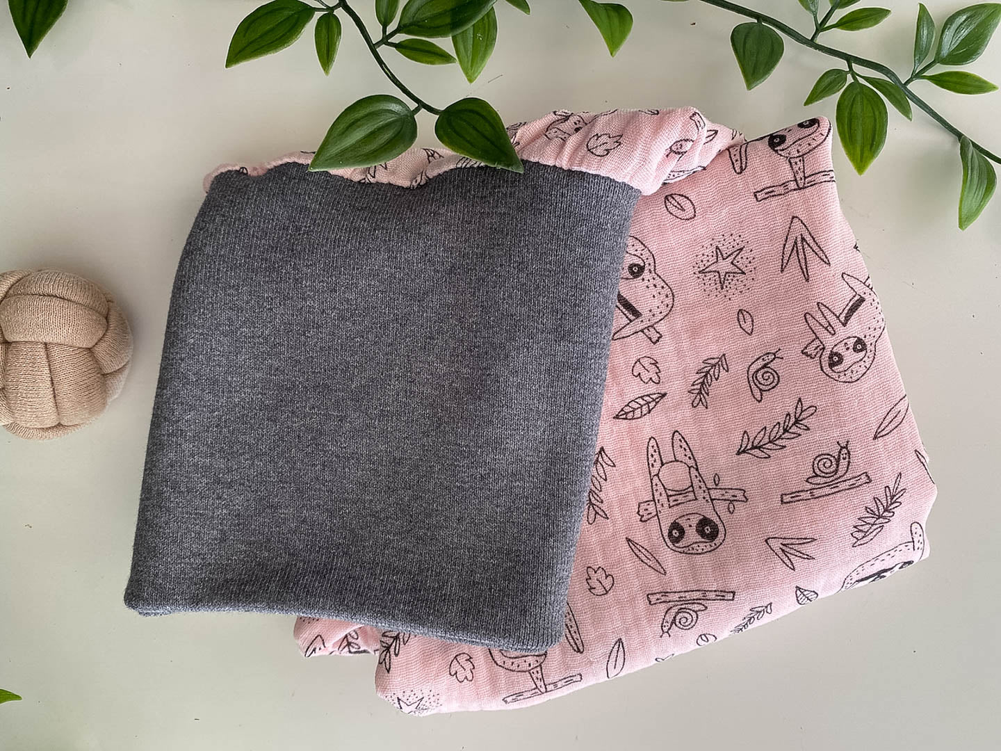 Sommer-Schlafsack aus Musselin *hellrose/ Faultier*