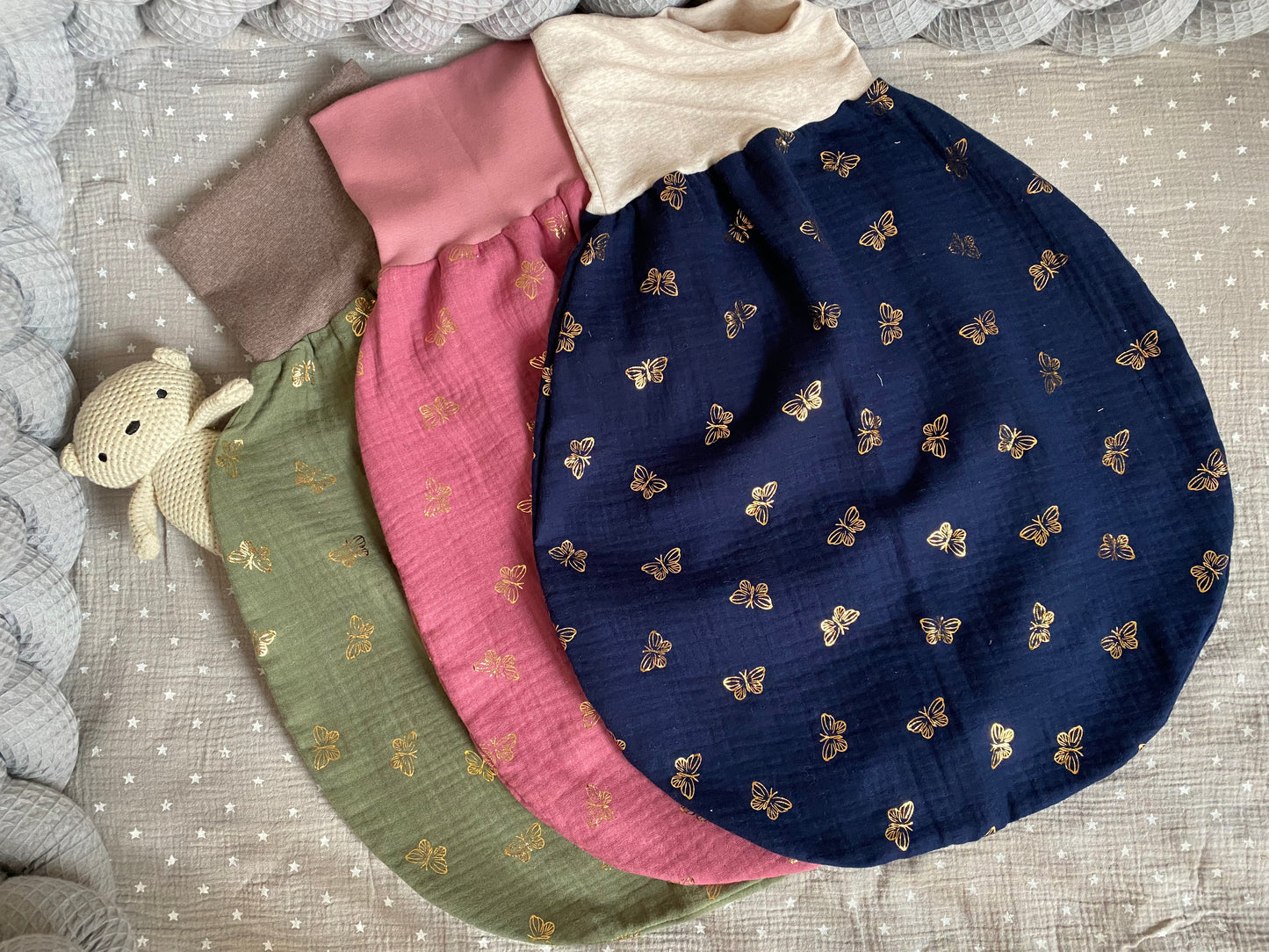 gefütterter Schlafsack aus Musselin *rosa/ Schmetterlinge